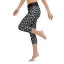 Arkeo1 B&W Icon Pattern Capri Leggings